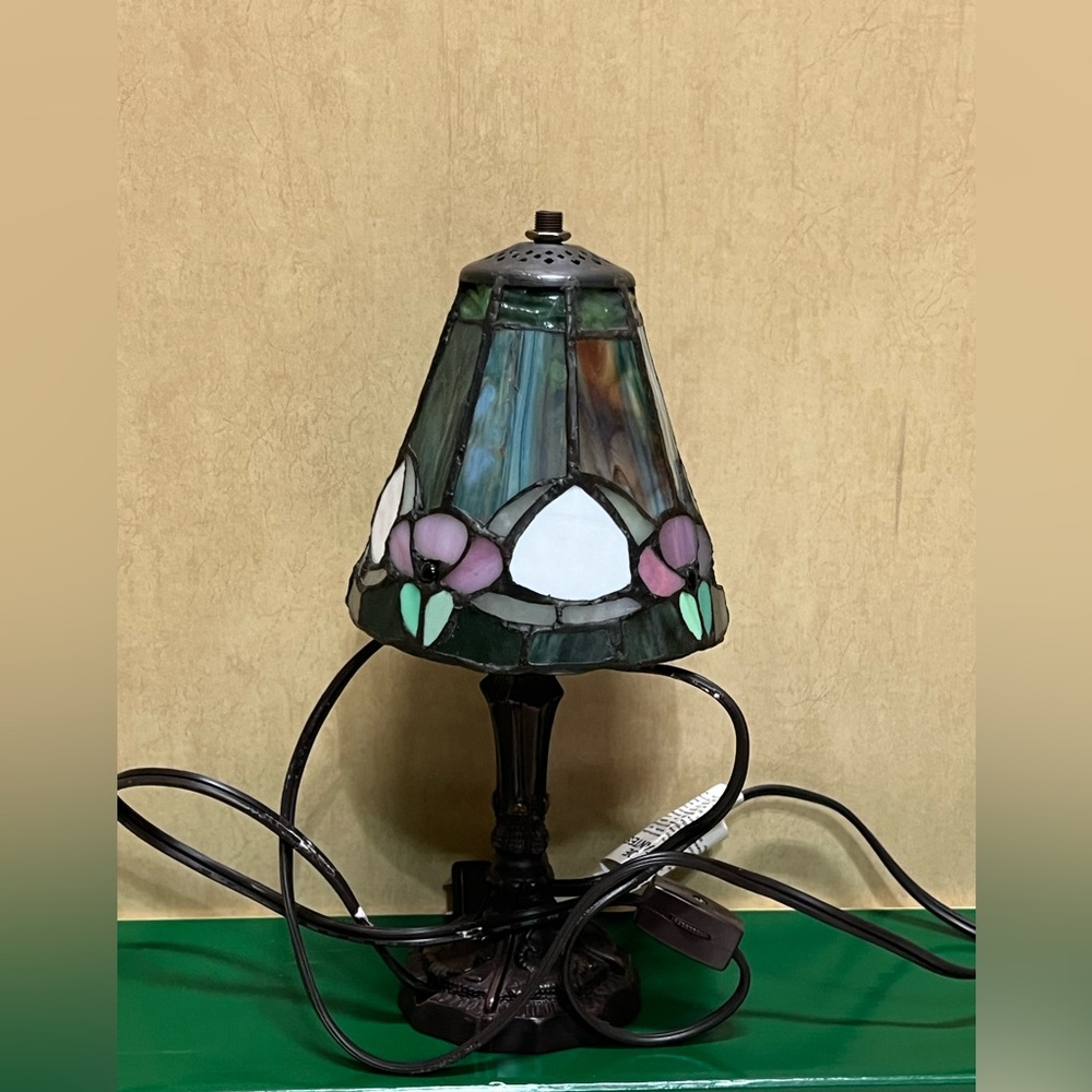 Handcrafted Stained Glass Table Lamp in Green & Pink - Picture 7 of 15